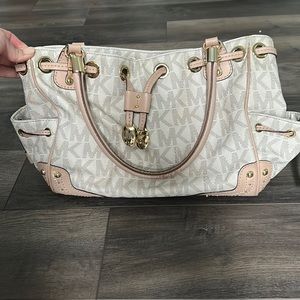 Michael kors purse